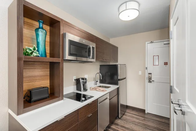 استوديو بسرير كوين بحوض استحمام لذوي الإعاقة، TownePlace Suites by Marriott Owensboro 3/4