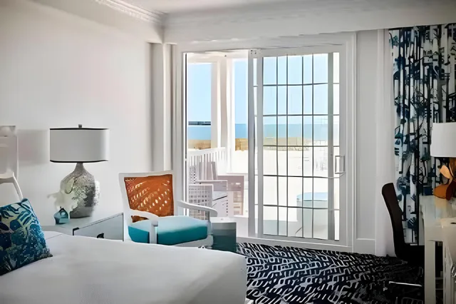 Luxury, King Bed, Beach Side, Ocean Front, Balcony, Terrace، Isla Bella Beach Resort 1/1