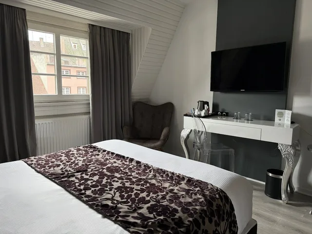 غرفة قياسية بسرير كوين، Hotel Rohan Strasbourg 5/9