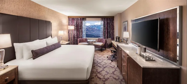 Mountain, Deluxe, King Bed, Silver Legacy Reno - A Caesars Rewards Destination 1/1