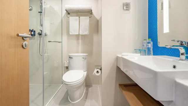 غرفة بسرير كوين، Holiday Inn Express Qingdao City Center 2/3
