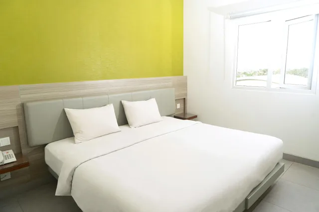 Smart, Hollywood، Lynn Hotel Serang 1/2
