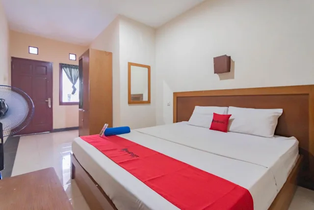 غرفة سوبيريور بسرير مزدوج، RedDoorz Plus At Hotel Sofia Pangandaran 3/10