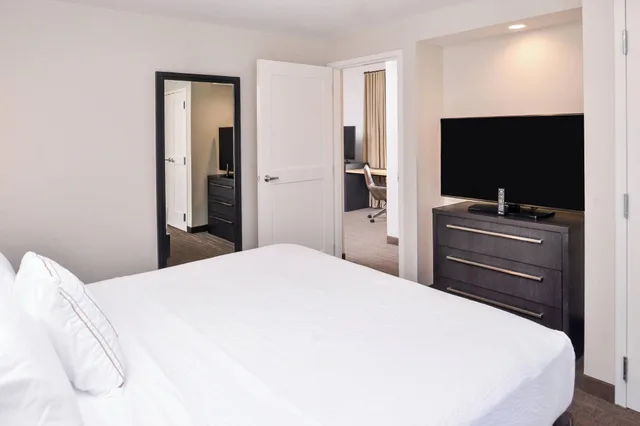 جناح بسرير كينج بغرفة نوم واحدة، Residence Inn By Marriott Charlotte Northlake 1/2