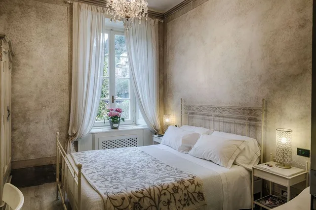 غرفة كلاسيكية بسرير كوين، Relais Villa Vittoria 1/3