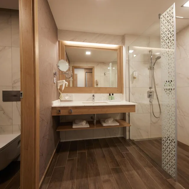Deluxe, King Bed, Sea Front، Secrets Sunny Beach Resort & Spa - Adults Only 4/4