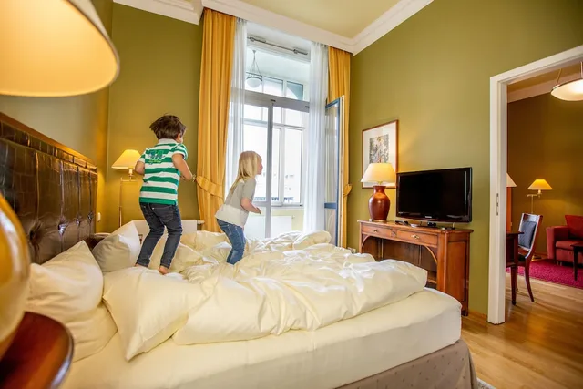 جناح ديلوكس بسرير كوين، Louisas Place Hotel 2/9