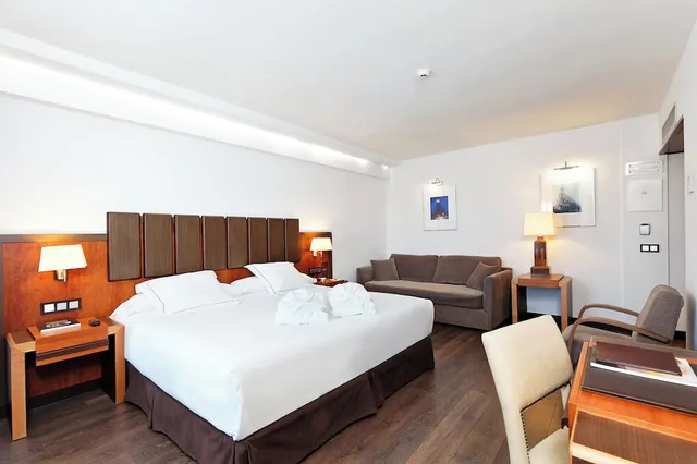 Upper, Superior, King Bed، CLARIDGE 1/5