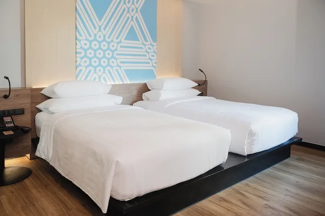 Deluxe, Twin Beds, RakYim Siam - Sukhumvit 15 4/10
