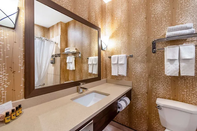 غرفة بسرير كوين، Best Western Plus Kindersley Hotel 4/4