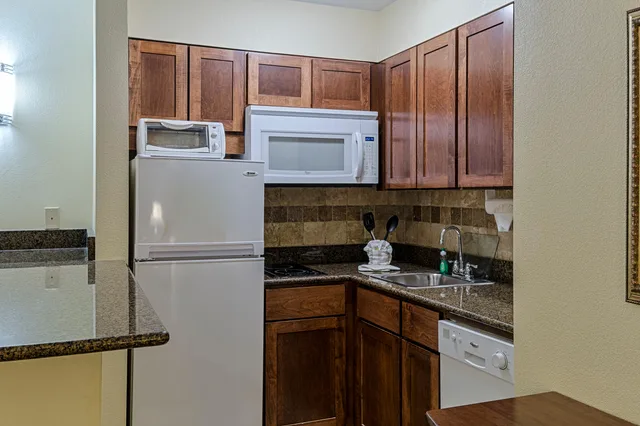 جناح بسريرين مزدوجين بغرفة نوم واحدة، Staybridge Suites Harrisburg Hershey 1/1