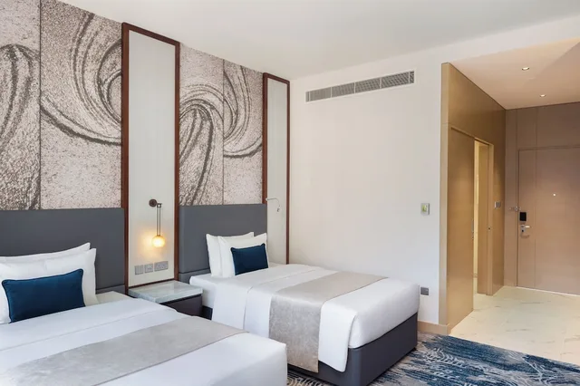 Executive, Twin Beds, Novotel Dubai Gold District 1/6