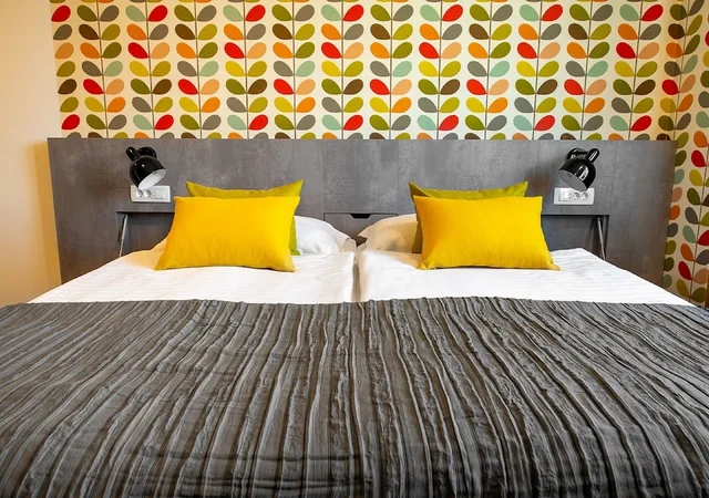 غرفة بسريرين منفصلين بمطبخ صغير، Urban Ring Hotel 9/10