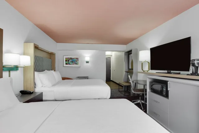 غرفة قياسية بسرير كينج، Candlewood Suites - Roanoke - Valley View, an IHG Hotel 1/6