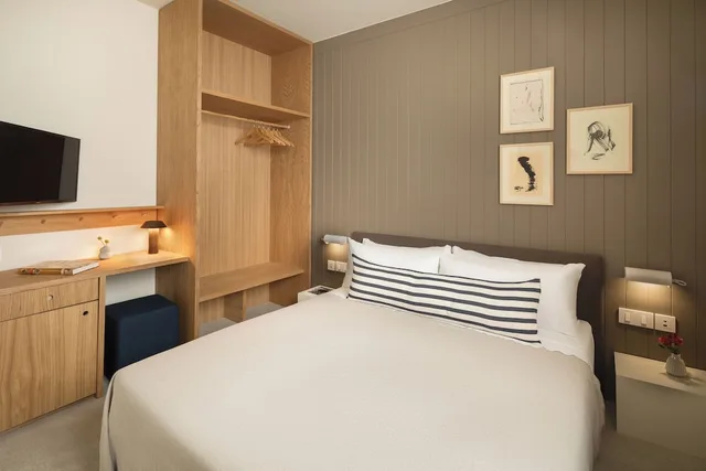 Design, Queen Bed، Hotel Barbara 1/3
