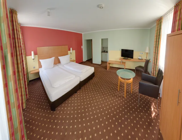 Double Dependence، attimo Hotel Stuttgart 3/10