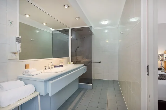 غرفة بريميوم بسرير كوين وسرير فردي، Country Comfort Warrnambool 8/9