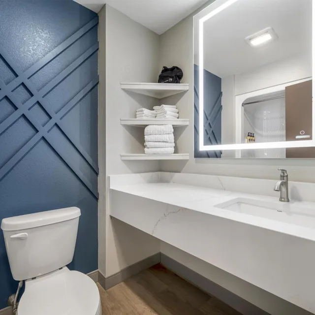 جناح بسريرين كوين مع أريكة، Best Western Plus Revere Inn & Suites 6/7