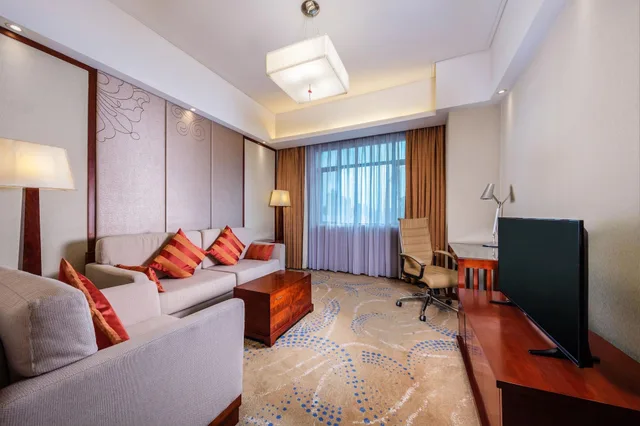 جناح بغرفة نوم واحدة مع دخول صالة النادي، Crowne Plaza Foshan 3/6