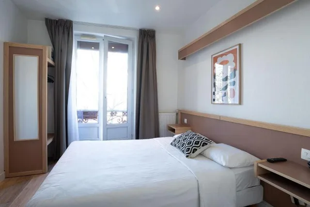 غرفة سوبيريور بسرير مزدوج بشرفة، Edgar Quinet Hotel 1/2