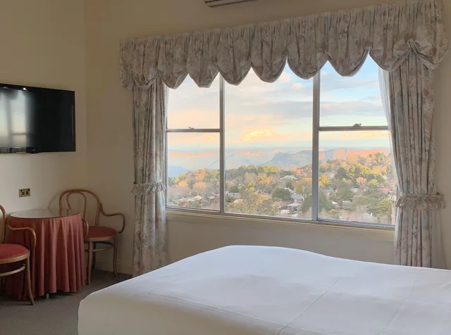 غرفة بسرير كوين بإطلالة على الجبل، Mountain Heritage Hotel And Spa Retreat 10/10