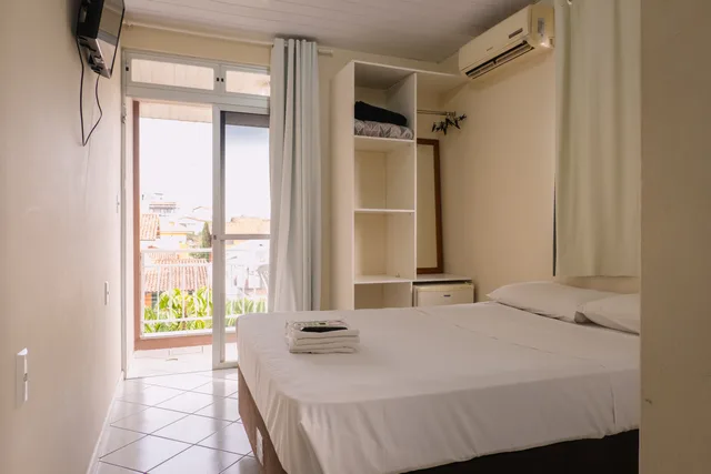 غرفة بسرير مزدوج بإطلالة على البحر، Flat Amsterdam 2/4