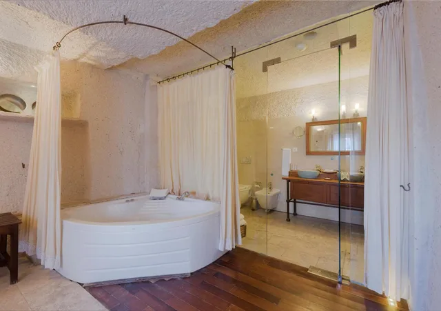 Cave, Presidential, Suite, King Bed، Anatolian Houses 6/7