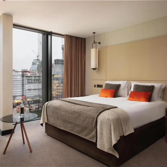 Montcalm, Suite, King Bed، Montcalm Royal London House - City Of London 2/5