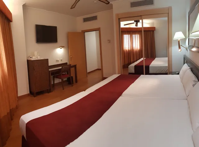 غرفة عائلية بسريرين مزدوجين، Senator Cadiz Spa Hotel 4/8