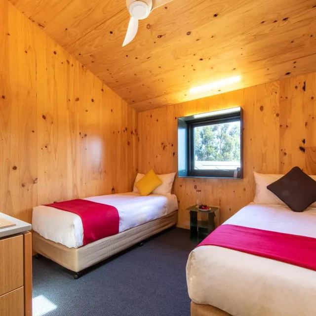 Pod, Iron Creek Bay Estate 2/4