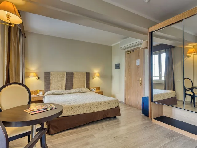 غرفة سوبيريور بسريرين منفصلين، Hotel Cristina 4/10