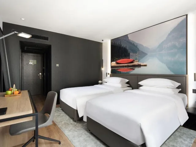 غرفة سوبيريور بسريرين منفصلين، Jinjiang Metropolo Hotel Shanghai Baiyulan 1/1