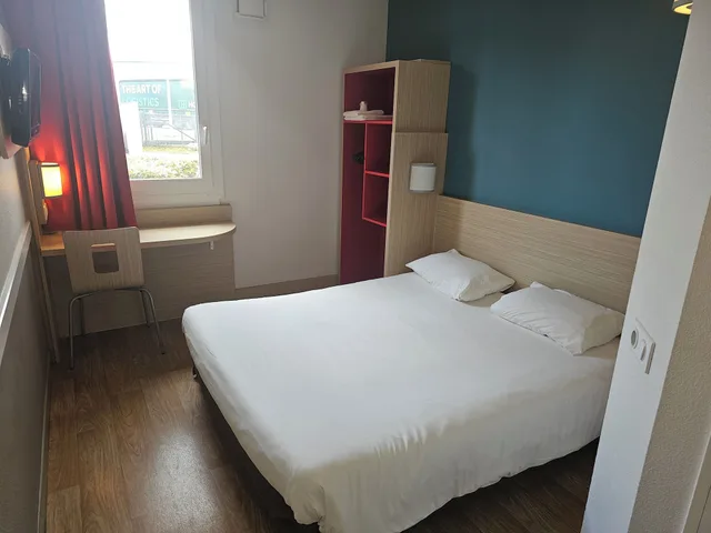 غرفة قياسية بسرير مزدوج، Kyriad Direct Mont De Marsan - St Avit 5/10