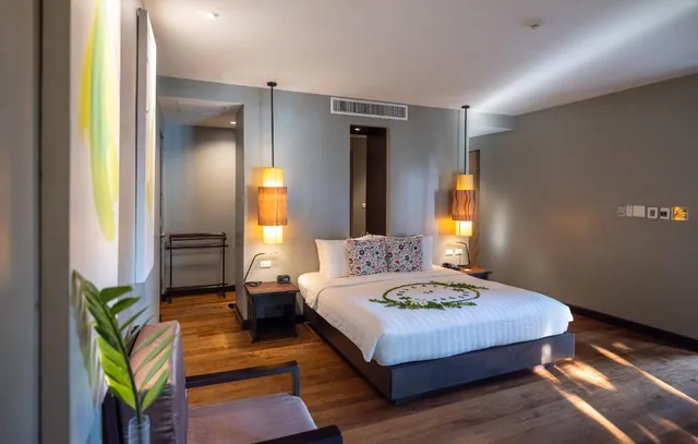 غرفة ديلوكس بإطلالة على الحديقة، Chongfah Beach Resort Khao Lak 2/4