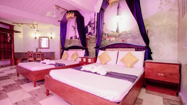 VIP or Family, 1 Single and 2 Queen Beds، Kokosnuss Garden Resort 5/6
