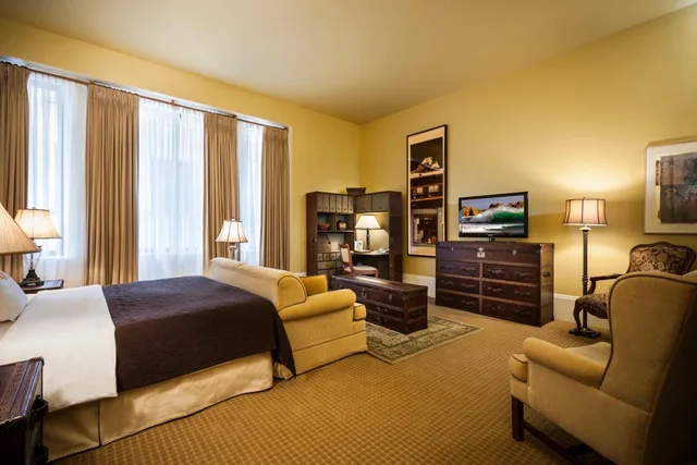 جناح تنفيذي بسرير كينج، LHotel Montreal 5/8