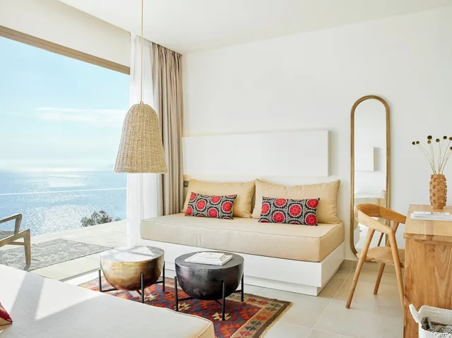 جناح بسرير مزدوج بإطلالة على البحر بغرفة نوم واحدة مع أريكة، Marbella Elix 2/4