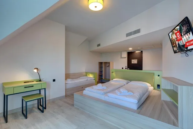 غرفة ثلاثية، MEININGER Hotel Munich Olympiapark 1/6