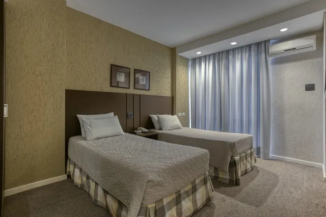غرفة سوبيريور بسريرين منفصلين، The Roochelle Hotel 1/10