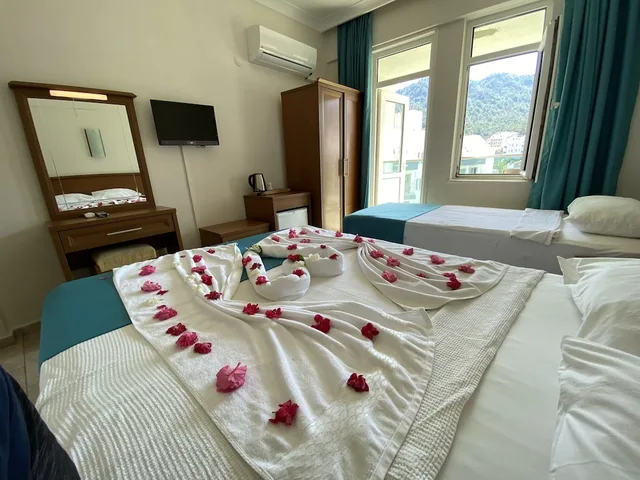 غرفة قياسية بسرير كوين وسرير فردي بغرفة نوم واحدة، B and B Yuzbasi Beach 5/6