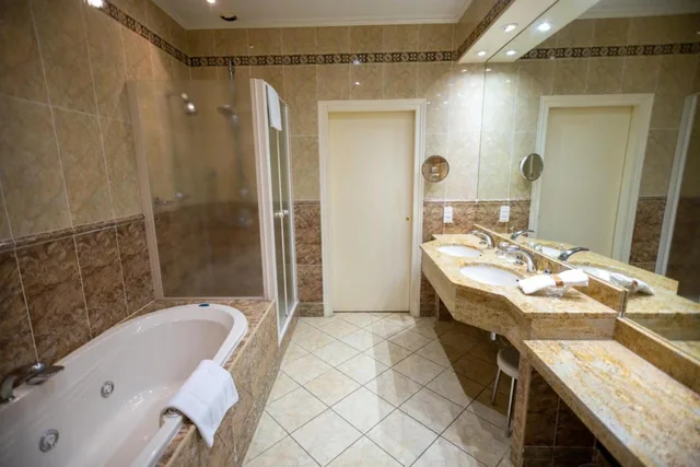غرفة بسرير مزدوج بشرفة، Chateau De Noizay 4/5
