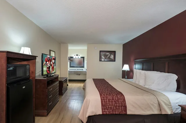 غرفة سوبيريور بسرير كينج، Red Roof Inn Chipley 3/9