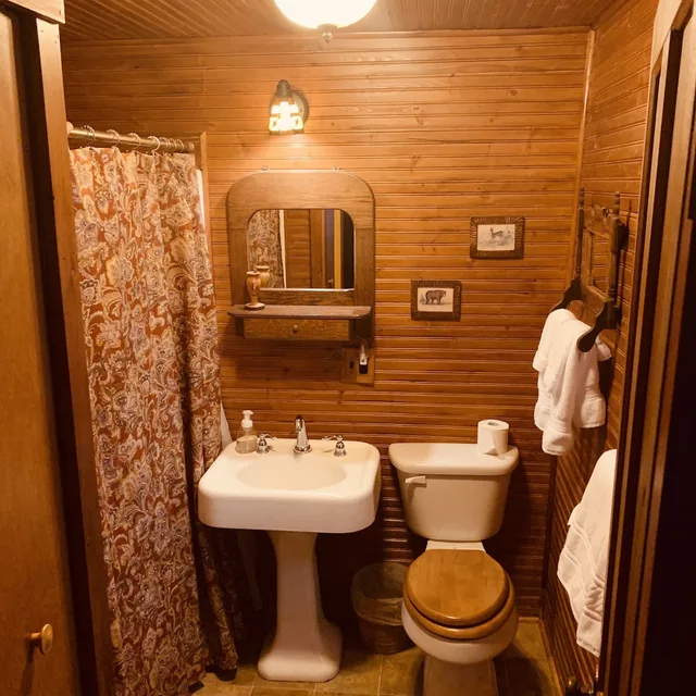 غرفة بسرير كوين، Lake Placid Stagecoach Inn 8/8