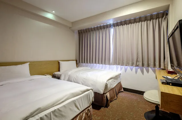 غرفة قياسية بسريرين منفصلين، Hotel Country 1/3