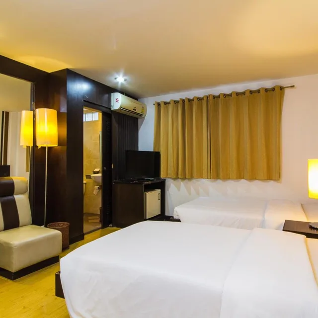 غرفة سوبيريور بسريرين منفصلين، Roma Hotel 5/7