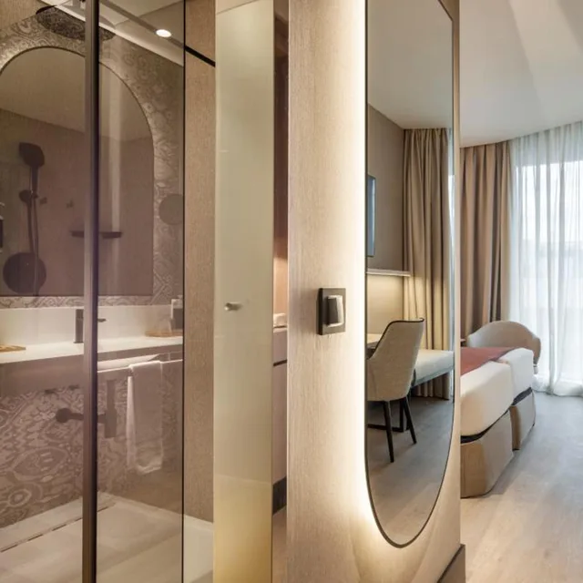 غرفة، Hotel Ilunion Atrium 2/2