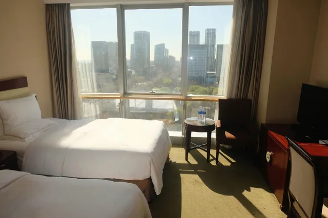 غرفة سوبيريور بسريرين منفصلين وسرير كوين، Beijing Jinjiang Fuyuan Hotel 2/2