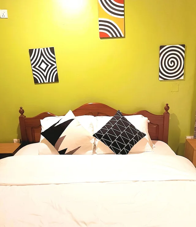 غرفة قياسية بسرير كوين بحمام خاص، Yambi Guesthouse 1/3