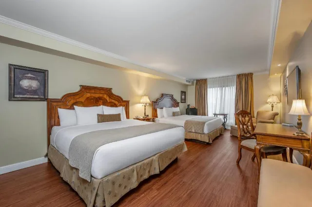 غرفة بسريرين كينج، Hotel Brossard 1/3