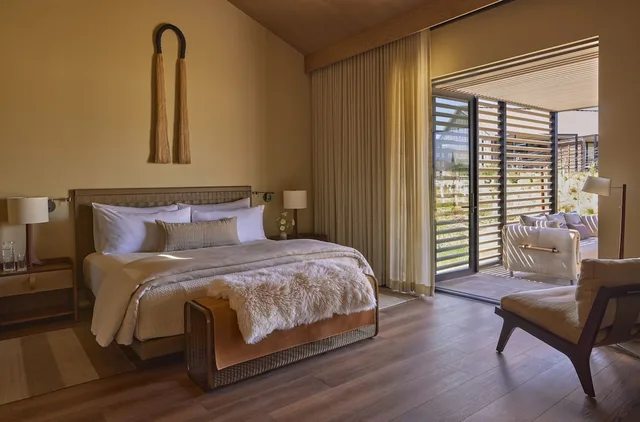 2 Bedrooms, Ramble, Suite, 1 King and 2 Queen Beds، Stanly Ranch, Auberge Resorts Collection 2/3